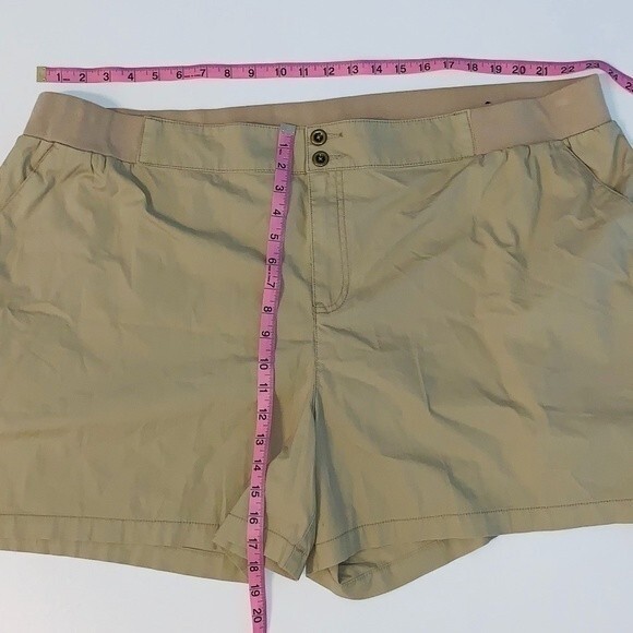 Lane Bryant Khaki Shorts Size 28 - Picture 4 of 4